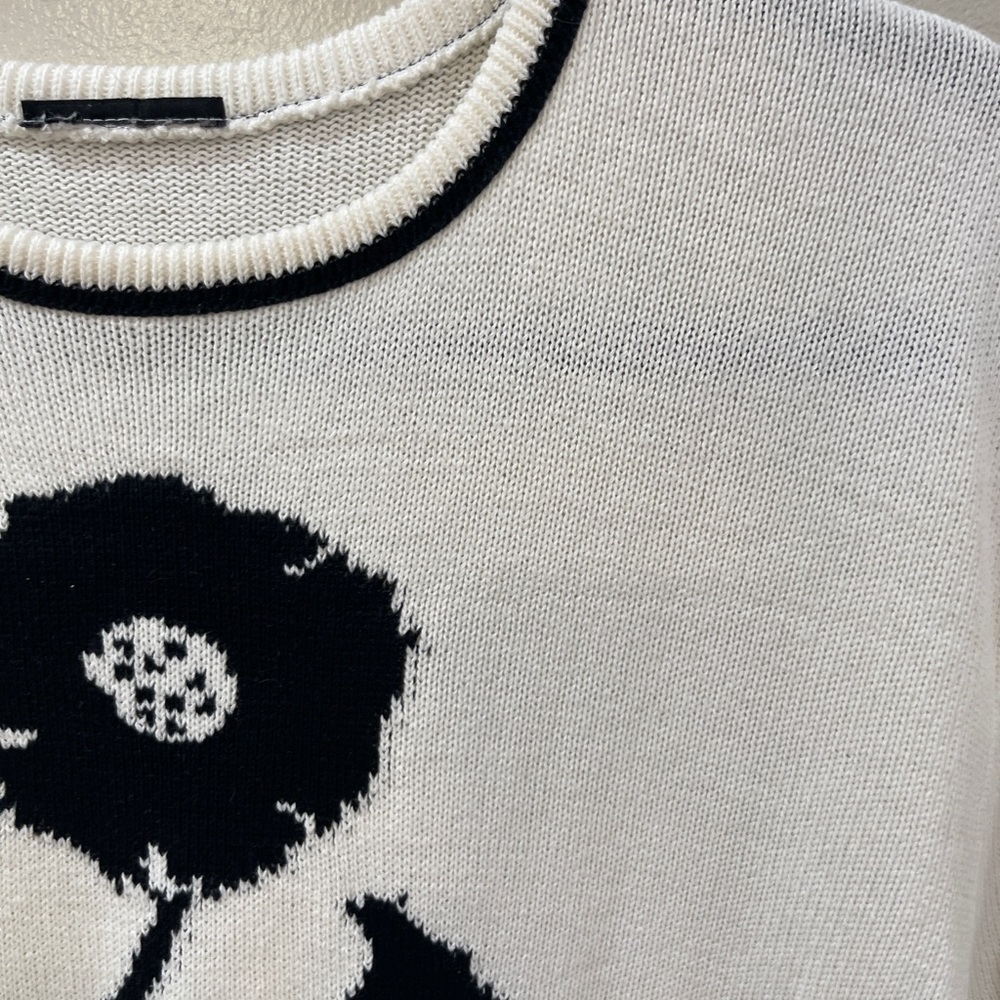VTG Floral Knit Sweater Top - Black and Cream - Picture 2 of 3